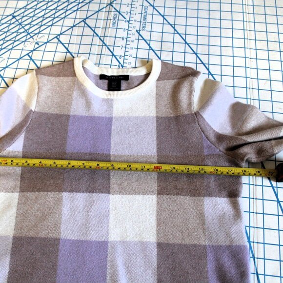 Tahari Checkered Sweater, Medium - Picture 8 of 11